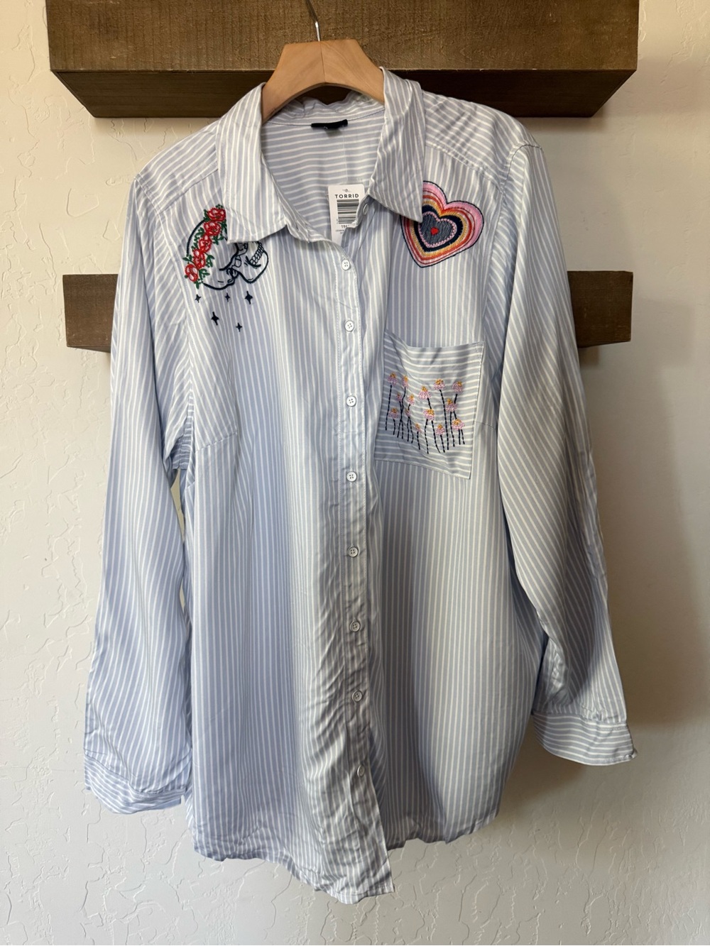 Torrid|Lizzie Rayon Twill embroidered button down shirt,Heart floral & skull•NWT